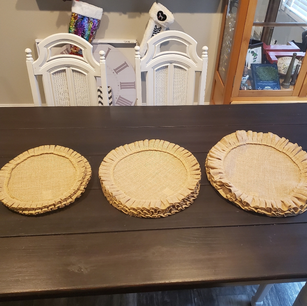Burlap Plate Settings